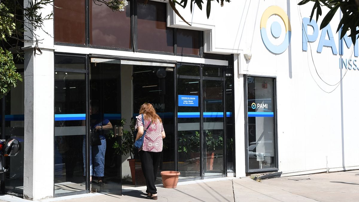 El beneficio de PAMI que pocos conocen: audífonos gratuitos para afiliados con problemas auditivos