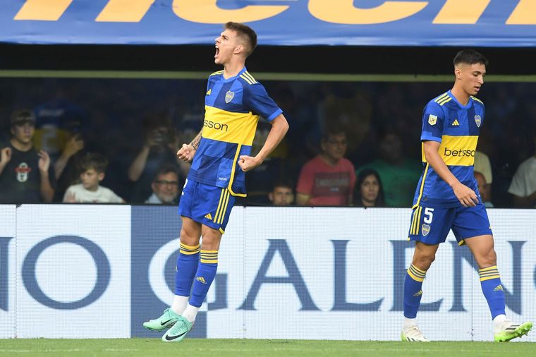 Al mediocampista le robaron lo que era su primer gol en el club. Por suerte para él, tuvo revancha. Foto: Télam