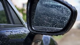 Espejo retrovisor El espejo retrovisor es fundamental para poder ver lo que está detrás del coche Foto: SHUTTERSTOCK