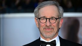 Foto: https://www.infobae.com/historias/2021/12/18/steven-spielberg-del-miedo-a-la-oscuridad-a-ganar-el-oscar-los-75-anos-del-nerd-que-nunca-dejo-de-sonar/