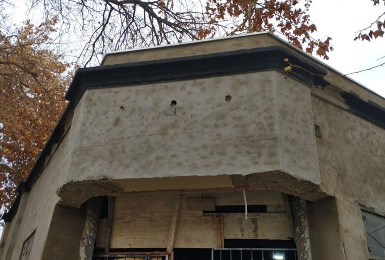 El derrumbe se produjo en la esquina de Paso de los Andes y Clark