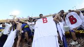 Los hinchas de Boca festejaron el Superclásico vestidos de fantasmas de la B. La cuenta oficial del club también chicaneó con eso en las redes. Los hinchas de Boca festejaron el Superclásico vestidos de fantasmas de la B. La cuenta oficial del club también chicaneó con eso en las redes.