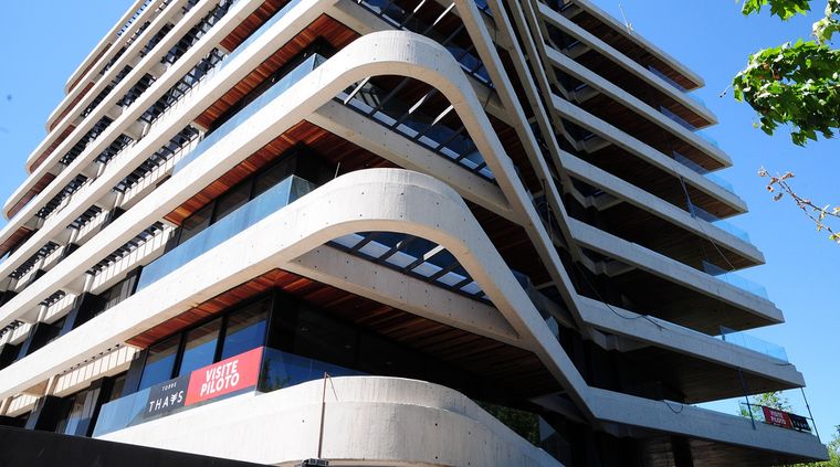El lujoso edificio que figuraba como domicilio de Facundo Leal. Allí encontraron 1,7 millones de dólares. El lujoso edificio que figuraba como domicilio de Facundo Leal. Allí encontraron 1,7 millones de dólares.