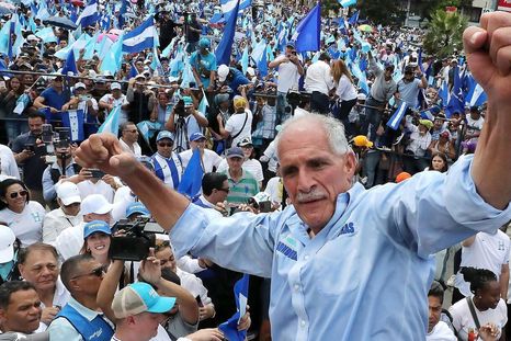 Nasry Asfura fue declarado ganador de las elecciones presidenciales de Honduras. Nasry Asfura fue declarado ganador de las elecciones presidenciales de Honduras.