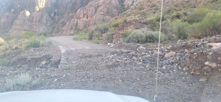 Para de El Cañón del Atuel está intransitable. Para de El Cañón del Atuel está intransitable.