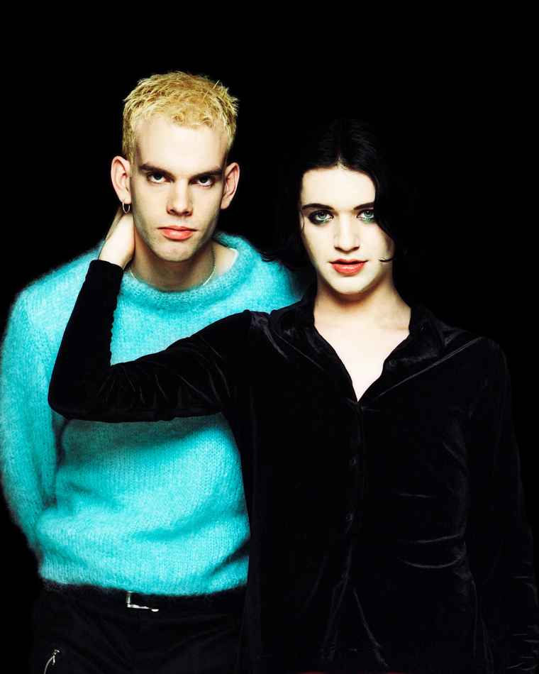 Brian Molko y Stefan Olsdal. Brian Molko y Stefan Olsdal.