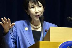 Sanae Takaichi, de Japón, lleva al país a la carrera de armas, ante el asedio de China. Foto Efe