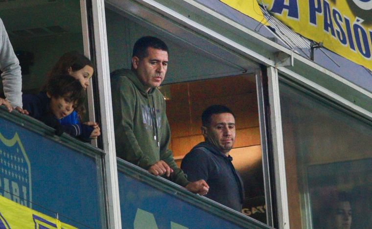 Juan Román Riquelme y su hermano en la Bombonera. Foto: Noticias Argentinas