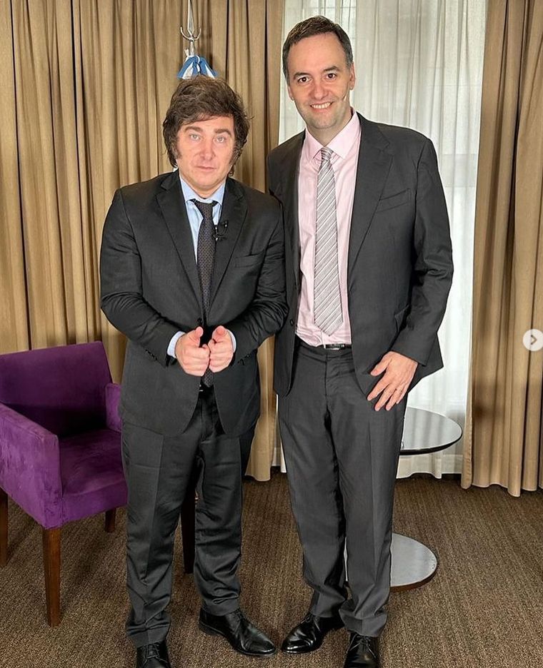 Adorni dio declaraciones antes de entrar a la reunión del futuro gabinete libertario Foto: Instagram Adorni
