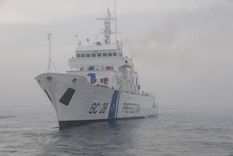 La Prefectura Naval Argentina patrulla las aguas de explotación de la zona económica exclusiva, pero para la zona aledaña, conocida como Milla 201 hay un vacío legal a nivel internacional.