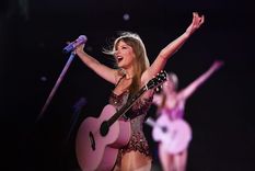 Taylor está en medio de su gira The Eras Tour y sorprende con sus looks Foto: Instagram Taylorswift.