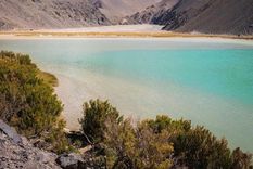 Esta laguna de color intenso se encuentra a más de 2.000 metros de altura en la provincia de San Juan Foto: @lean.gon.ph.