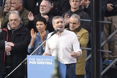 Máximo Kirchner encabezó el acto K en Plaza Lezama Máximo Kirchner encabezó el acto K en Plaza Lezama