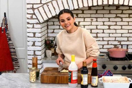 Selena Gómez prepara platos deliciosos para disfrutar con familia y amigos en su ciclo de televisión. Foto: Instagram
