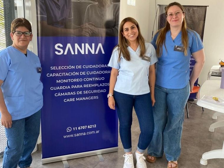 SANNA, la organización que conecta adultos mayores con cuidadoras de confianza.