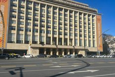 En la estación de servicio de Avenida del Libertador y Tagle se observó una fila de vehículos que se extendía por más de una cuadra Foto: MDZ