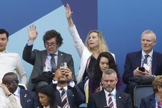 Javier y Karina Milei disfrutando de la apertura de los Juegos Olímpicos Foto: EFE Javier y Karina Milei disfrutando de la apertura de los Juegos Olímpicos Foto: EFE