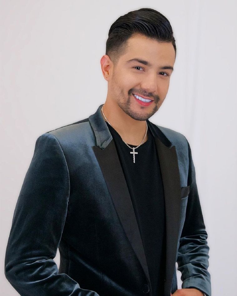 Luis Coronel es un cantante de música regional mexicana que será participante de Top Chef VIP.