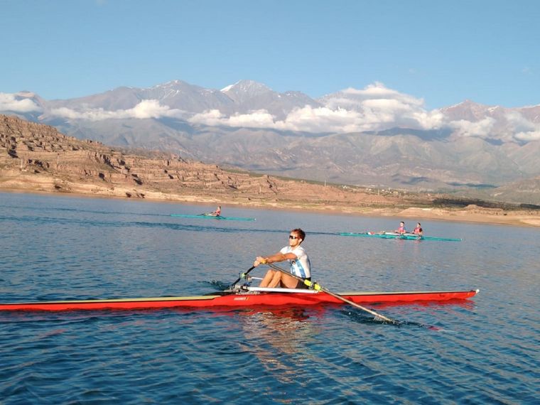 La selección de remo llega en las próximas horas a la provincia y aguarda la autorización para entrenarse en Potrerillos