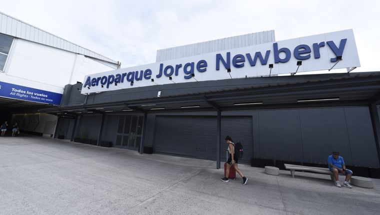 El derrumbe en el Aeroparque Jorge Newbery ocurrió durante la madrugada del martes.
