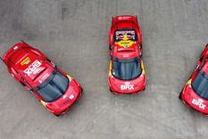 El coche de Terranova junto a los de Loeb y Roma Foto: Bahrain Raid Xtreme