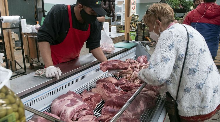 La suba de precios en los cortes vacunos acumulan casi 60% en los últimos doce meses, pero se mantuvieron estables en julio, Foto: TELAM