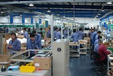 aumenta la presion tributaria a las industrias por un canon al agua