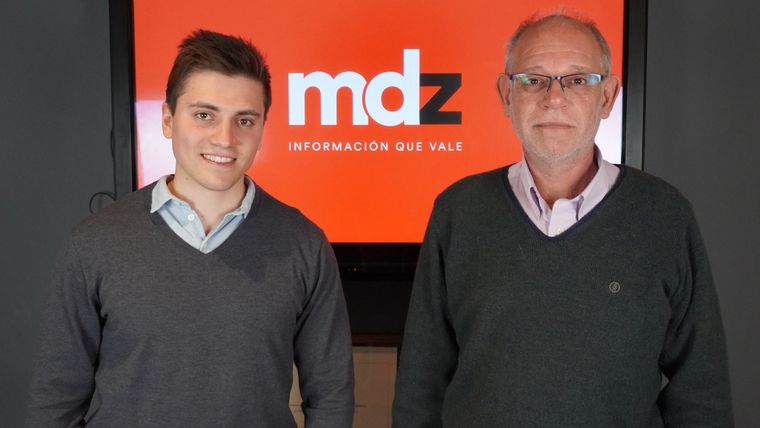 Leonardo Muñoz (izquierda) y Ernesto Chediak (derecha) lanzarán el primer satélite mendocino Foto: Rodrigo DAngelo / MDZ