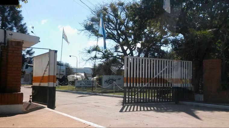 Tras ver el partido de la Selección, 35 trabajadores de Metalfor recibieron sus telegramas de despidos.