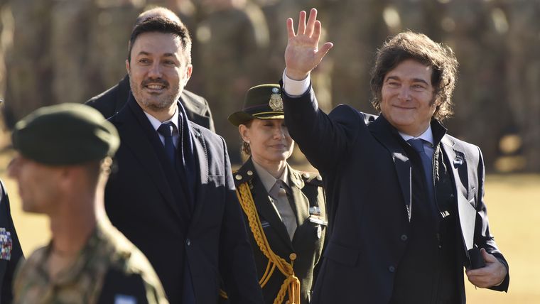 Javier Milei en el acto por el Día de la Bandera en el Campo Argentino de Polo.
