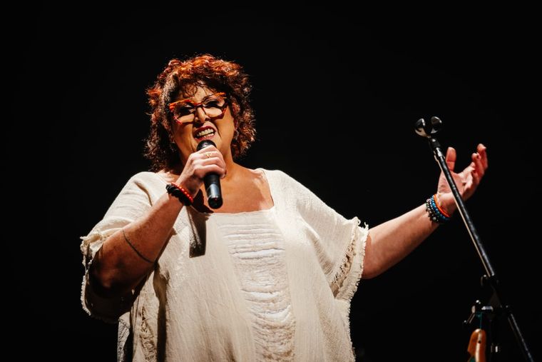 La cantante, docente e investigadora mendocina Ini Ceverino. La cantante, docente e investigadora mendocina Ini Ceverino.