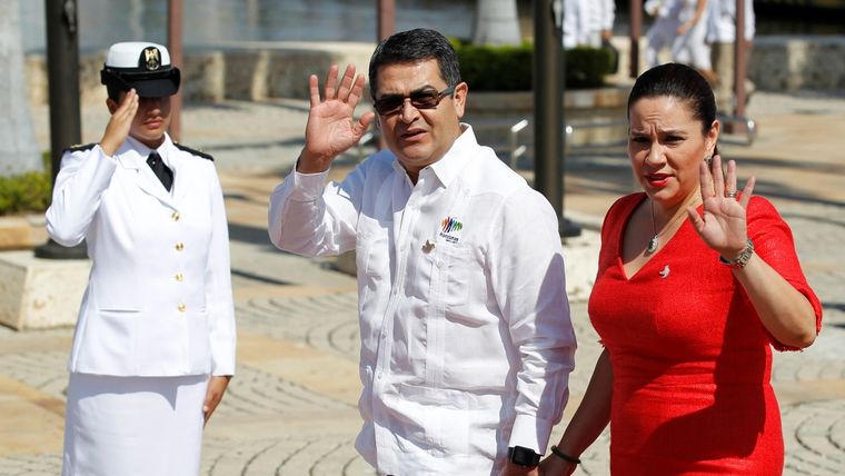 El presidente de Honduras, Juan Orlando Hernández, y su esposa Ana García de Hernández.
