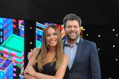 Pampita estará conduciendo el programa de Los 8 Escalones en reemplazo de Guido Kaczka.