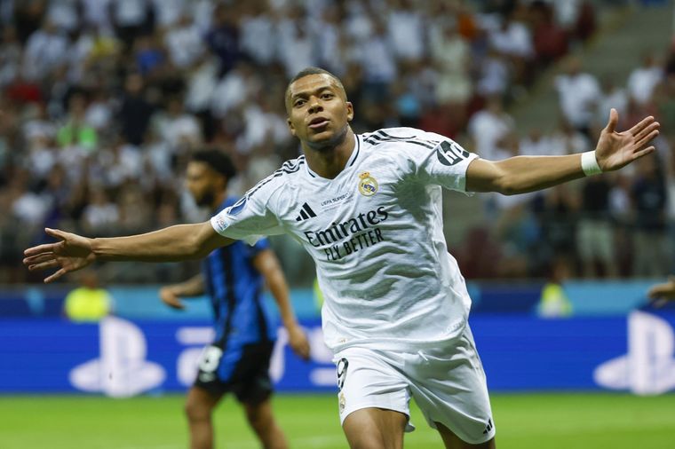Mbappé convirtió su primer gol en Real Madrid en su debut. Foto: EFE