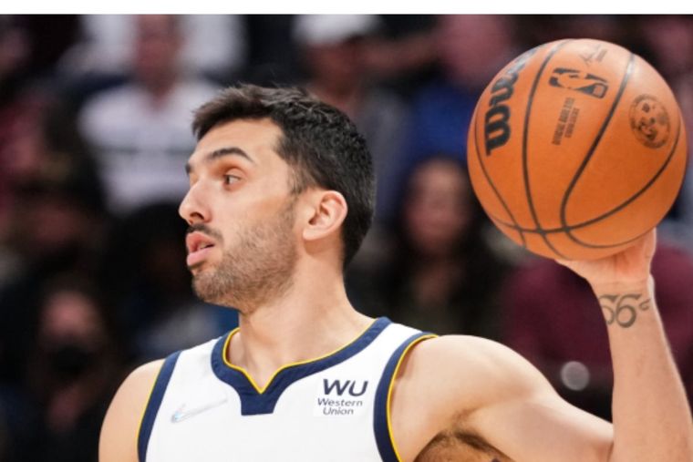 Campazzo hace de las suyas en Dallas.