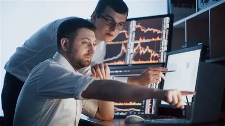 Hoy es posible comenzar a invertir con montos tan bajos como 100 dólares o incluso 1.000 pesos. Hoy es posible comenzar a invertir con montos tan bajos como 100 dólares o incluso 1.000 pesos.