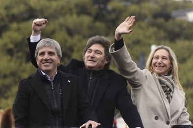 MDZol | Javier Milei junto a Luis Caputo y Karina Milei