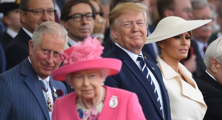 Donald Trump, Reina Isabell II, mansión