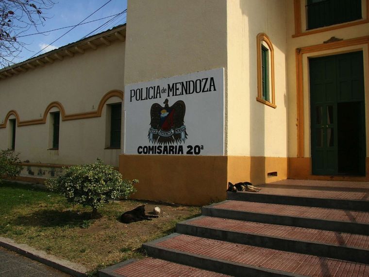 La chica denunció que fue raptada y abusada por los hombres que la ataron