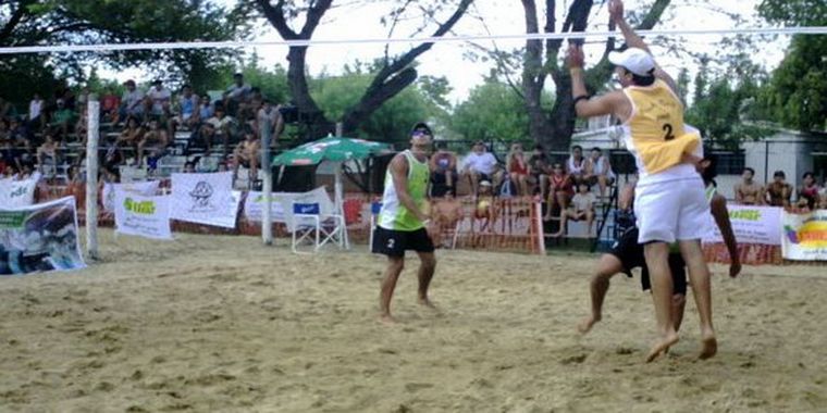 El Beach Vóley se presentó en San Martín. Foto: MDZ