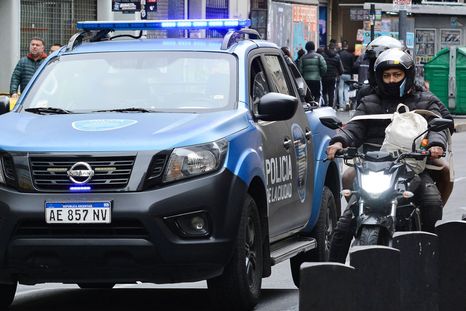La Policía de la Ciudad se hizo presente en la marcha. Foto: MDZ