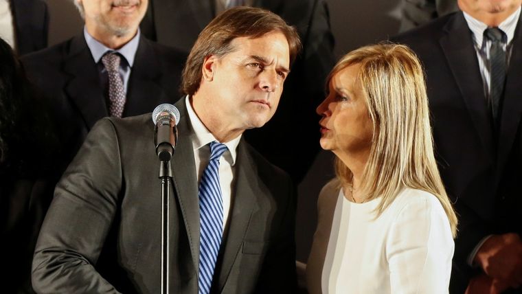 Luis Lacalle Pou y Beatriz Argimón en Montevideo, Uruguay. 16 de diciembre de 2019.