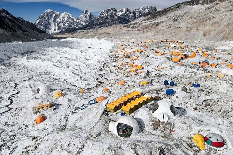 En el campamento se producen hasta 4.000 litros de orina al día. Foto: GETTY IMAGES