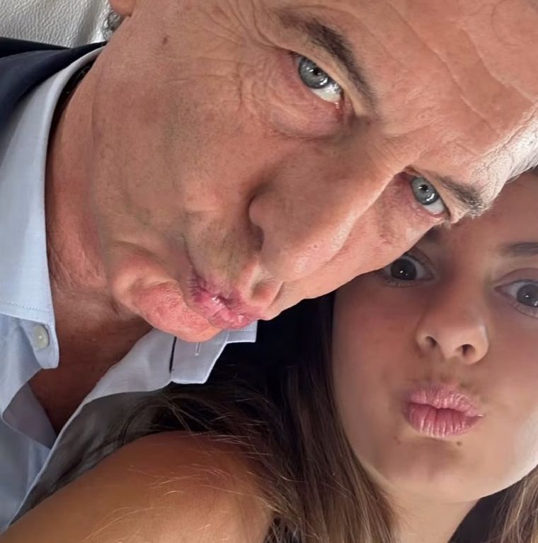 Antonia Macri mostró en fotos y un collage el vínculo compinche que tiene con su apdre Mauricio. Foto: Instagram