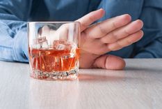 El alcohol puede agravar los problemas emocionales. Foto: Archivo