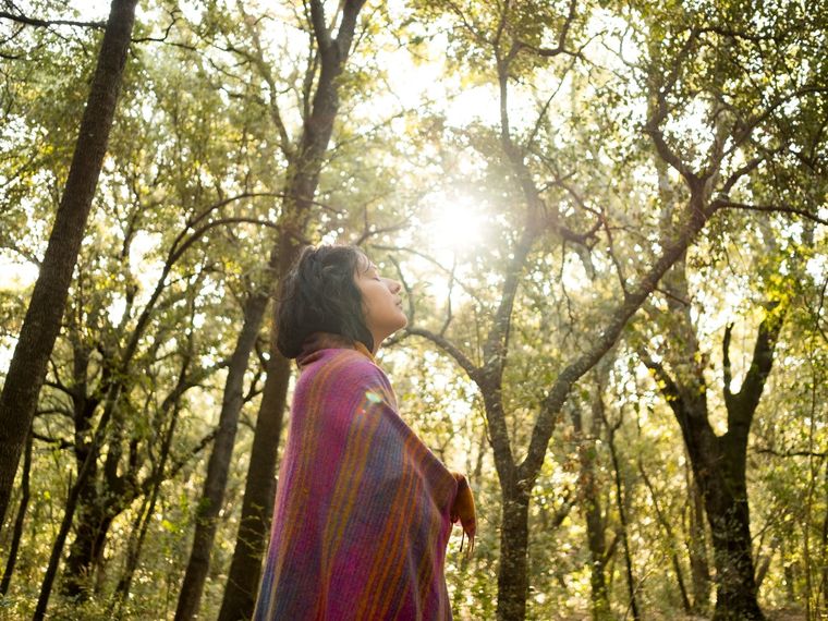 Conoce el sentimiento que te brinda bienestar emocional Foto: Shutterstock