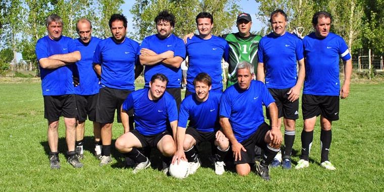 Adamo en un nuevo comienzo con un triunfo esperanzador.