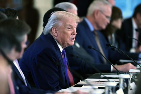 Donald Trump anunció aranceles contra los países europeos que se desplegaron en Groenlandia.