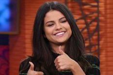 La botas Ugg reinarán durante esta temporada y ¡qué mejor manera de llevarlos que al estilo de Selena Gómez!