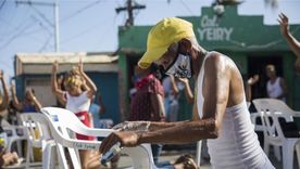 Grupos evangélicos lo largo de América se las han ingeniado para mantener cultos en persona pese a la pandemia.